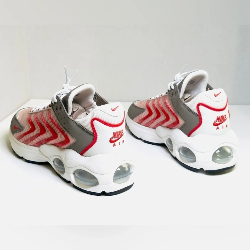 Men’s Nike Air Max TW DQ3984 002 size 10.5 bone/Red Clay-Olive Grey color NEW!